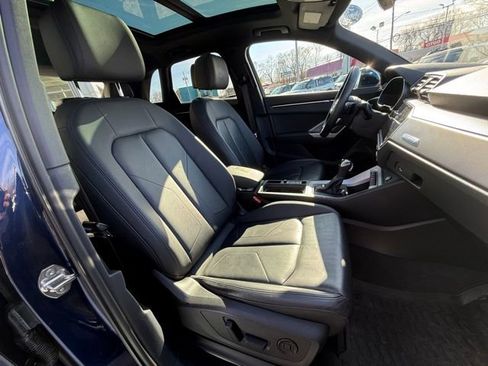 Used 2023 Audi Q3 2.0T Premium image 14