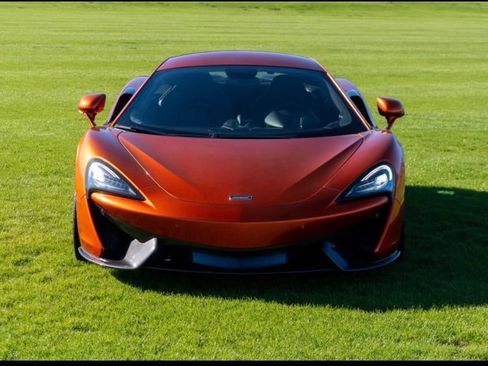 Used 2016 McLaren 570S Coupe RWD image 2