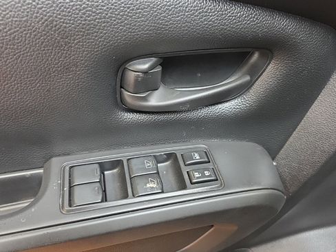 Used 2021 Nissan Titan S w/ S Utility Package image 16