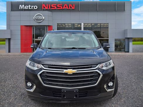 Used 2020 Chevrolet Traverse LT FWD image 2