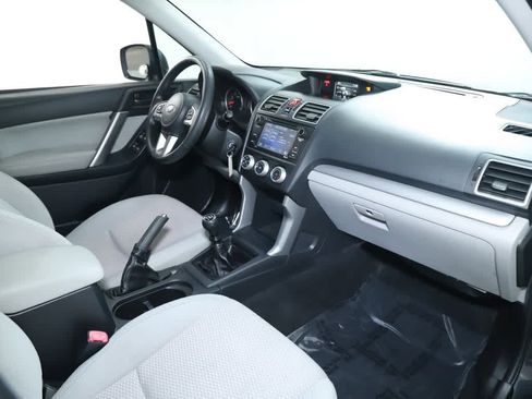 Used 2018 Subaru Forester 2.5i image 38