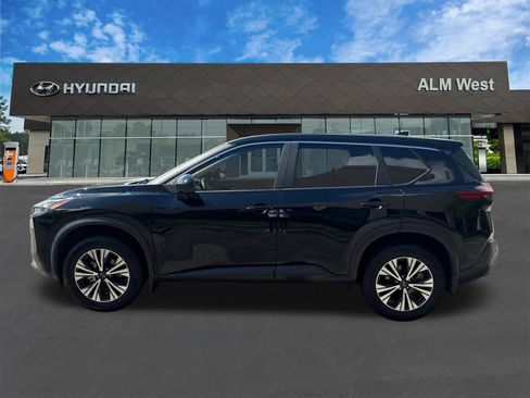 Used 2023 Nissan Rogue SV FWD image 8