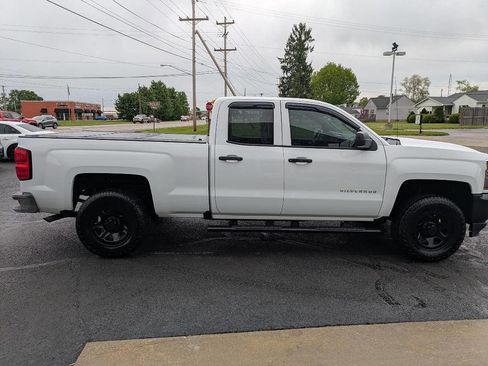 Used 2018 Chevrolet Silverado 1500 W/T w/ Trailering Package AWD/4WD image 6