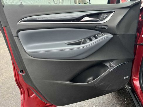 Used 2024 Buick Enclave Premium image 22