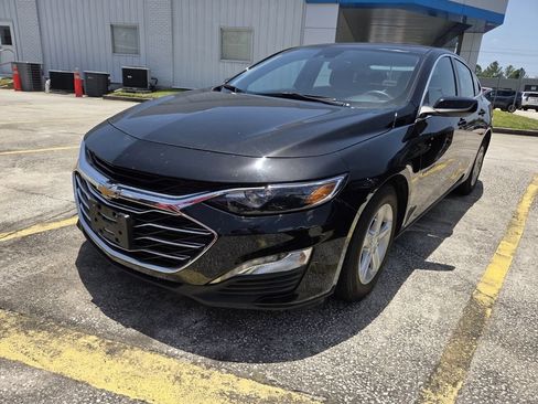 Used 2024 Chevrolet Malibu LT FWD image 3