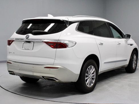 Used 2024 Buick Enclave Premium AWD/4WD image 11