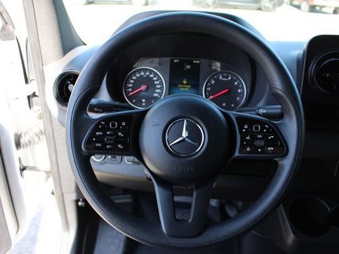 Used 2023 Mercedes-Benz Sprinter 2500 image 10