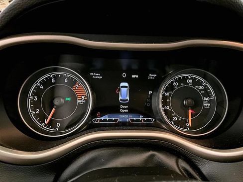 Used 2017 Jeep Cherokee Limited AWD/4WD image 19