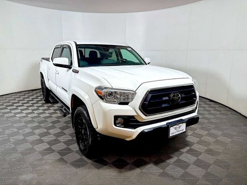 Used 2021 Toyota Tacoma SR5 image 2