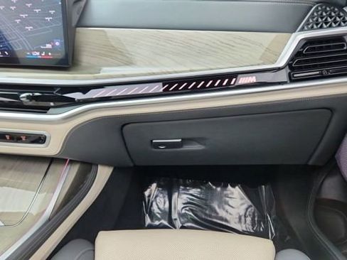 Used 2024 BMW X7 M60i w/ Executive Package image 41