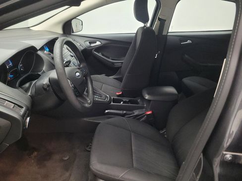 Used 2018 Ford Focus SE FWD image 17