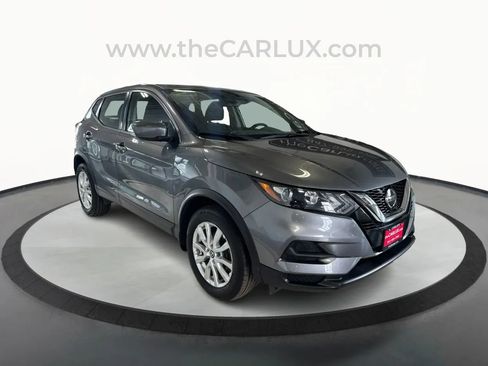 Used 2021 Nissan Rogue Sport S image 1