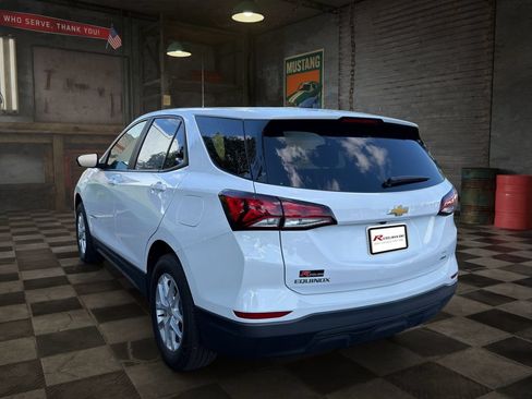 Certified 2023 Chevrolet Equinox LS w/ LS Convenience Package AWD/4WD image 5
