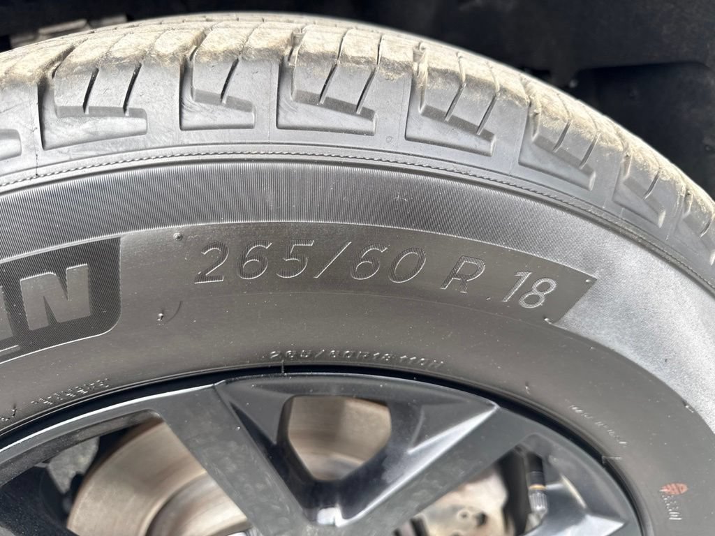 Used 2025 Jeep Grand Cherokee Altitude AWD/4WD image 23