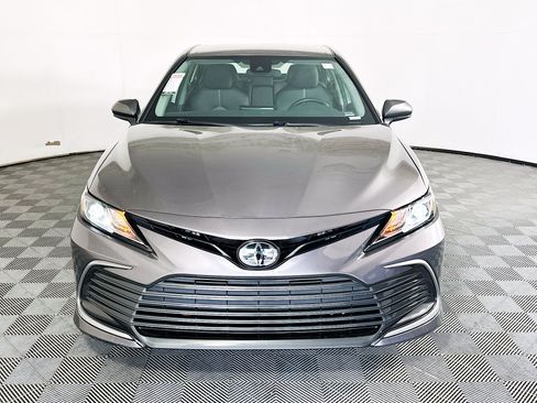 Used 2023 Toyota Camry XLE FWD image 8