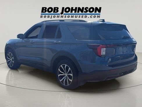 Used 2025 Ford Explorer ST-Line AWD/4WD image 5