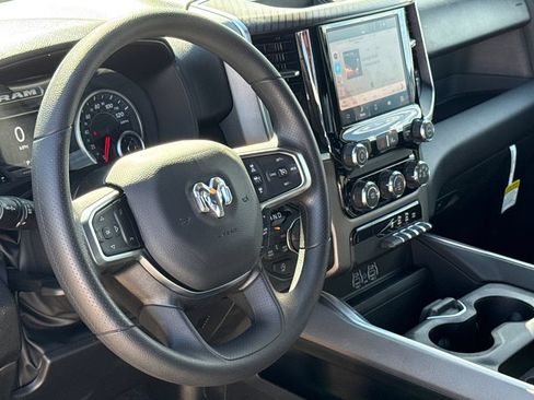 New 2026 RAM 1500 Express AWD/4WD image 18