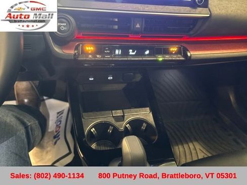 Used 2024 Toyota Prius Prime image 18