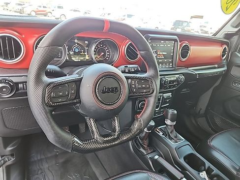 Used 2019 Jeep Wrangler Unlimited Rubicon w/ Dual Top Group AWD/4WD image 12