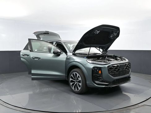 New 2026 Audi Q3 quattro 2.0T AWD/4WD image 29