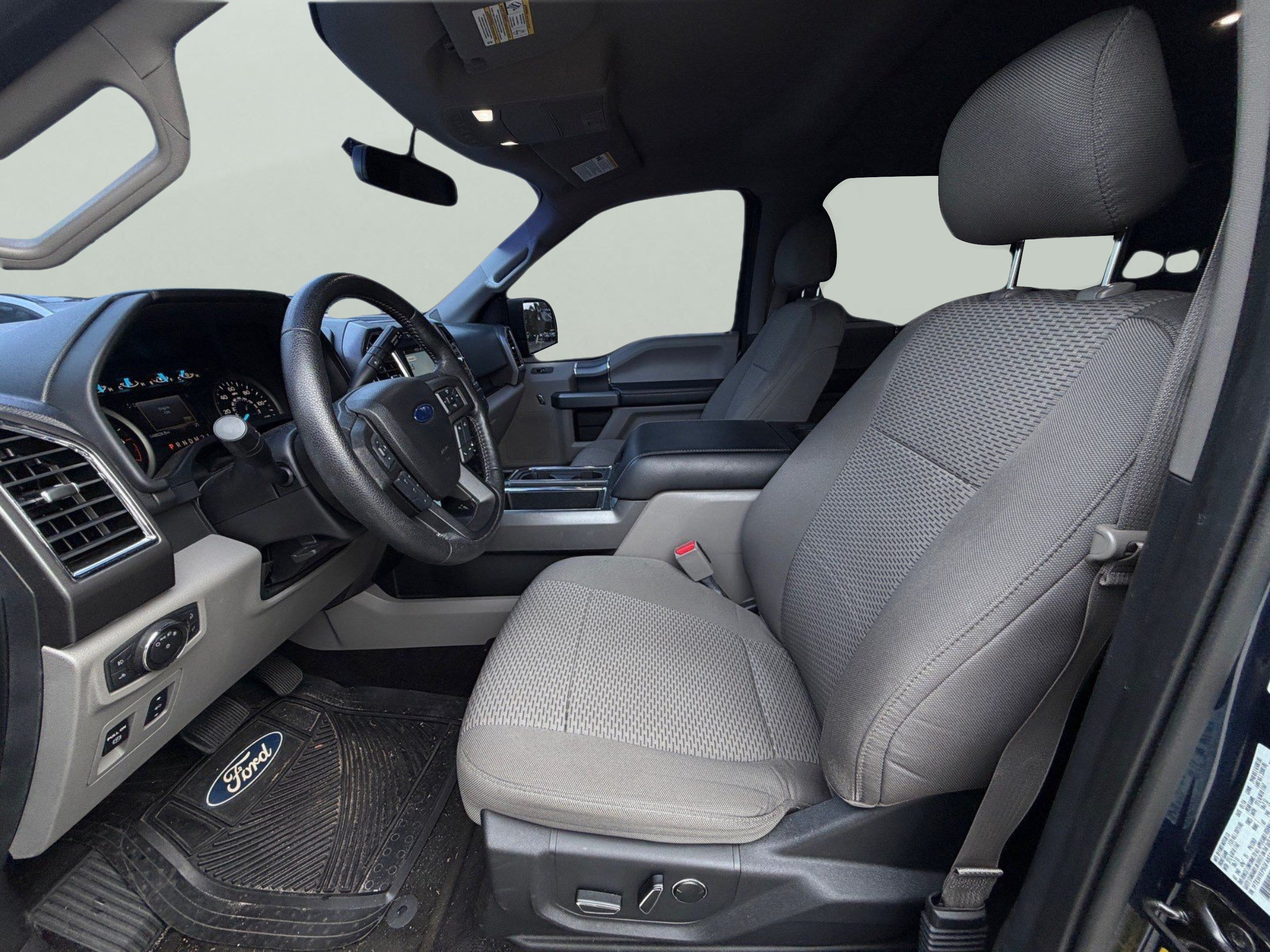 Used 2016 Ford F150 XLT w/ Equipment Group 302A Luxury AWD/4WD image 24