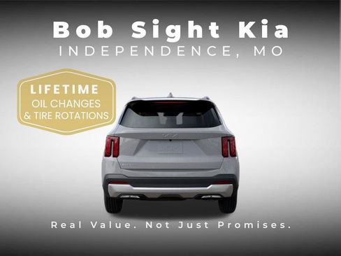 New 2026 Kia Sorento S w/ S Panoramic Sunroof Package FWD image 5