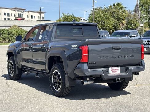 Used 2026 Toyota Tacoma TRD Off-Road w/ TRD Off Road Premium Package AWD/4WD image 28