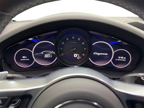 Used 2022 Porsche Cayenne image 57