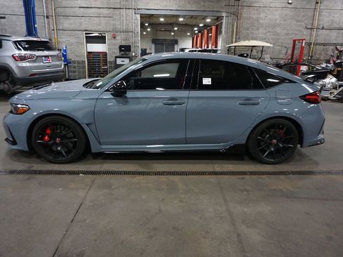 Used 2025 Honda Civic Type R image 19