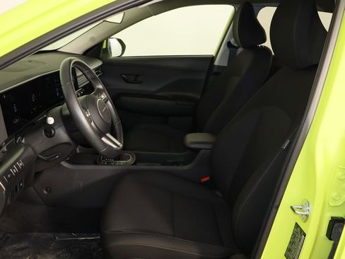 Used 2025 Hyundai Kona SEL image 16