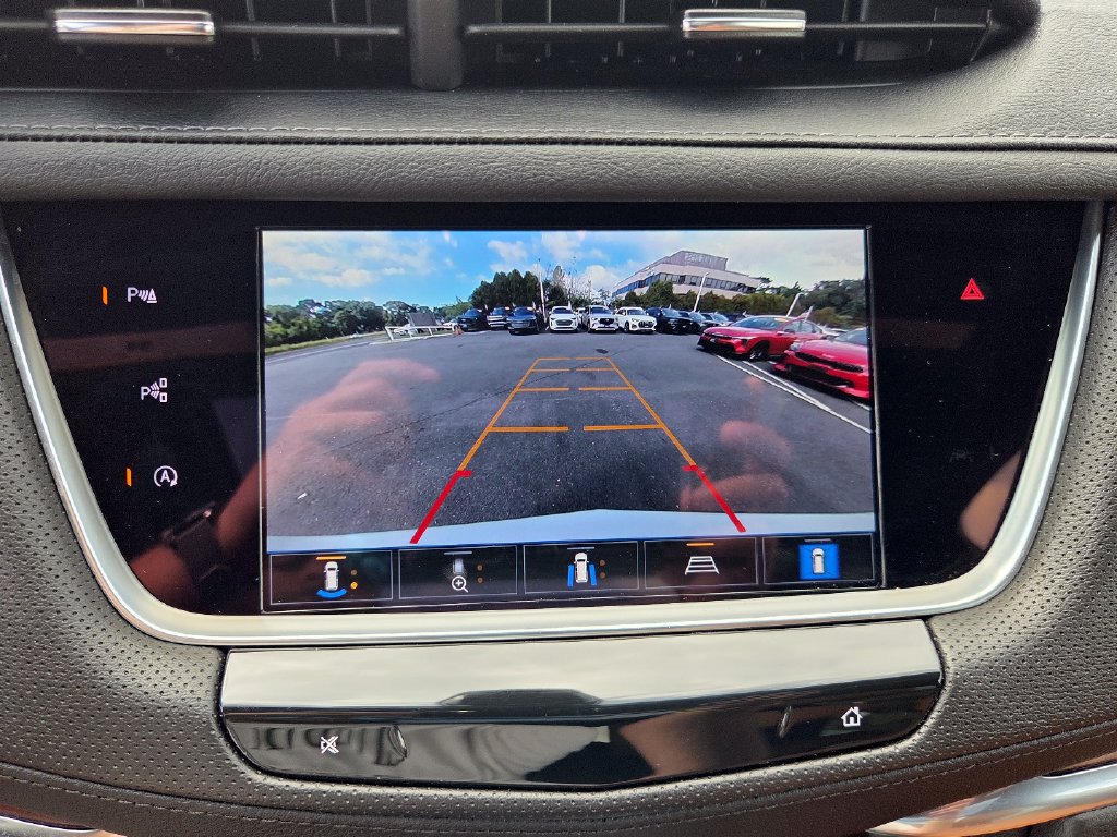 Used 2024 Cadillac XT5 Premium Luxury w/ Technology Package AWD/4WD image 20
