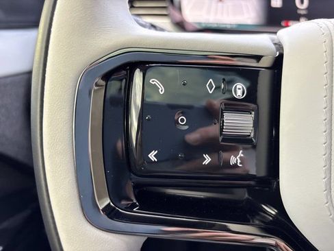 Used 2025 Land Rover Range Rover Sport Dynamic SE image 31