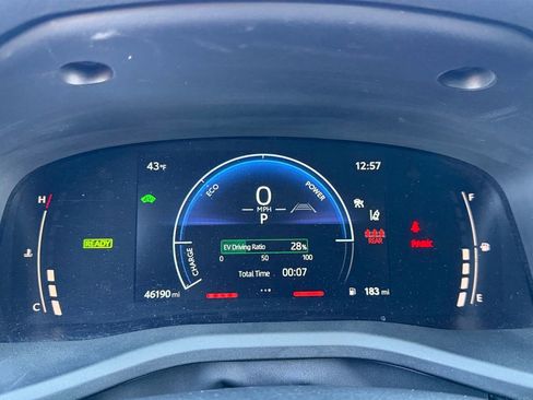 Used 2025 Toyota Camry LE FWD image 25