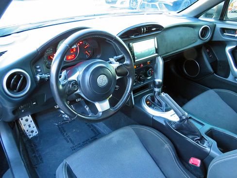 Used 2020 Toyota 86 image 12