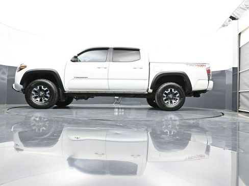 Used 2023 Toyota Tacoma TRD Off-Road w/ Technology Package AWD/4WD image 47