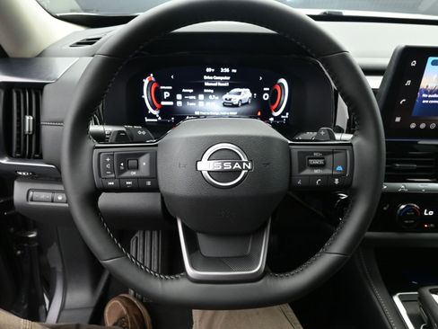 New 2026 Nissan Pathfinder SL FWD image 14
