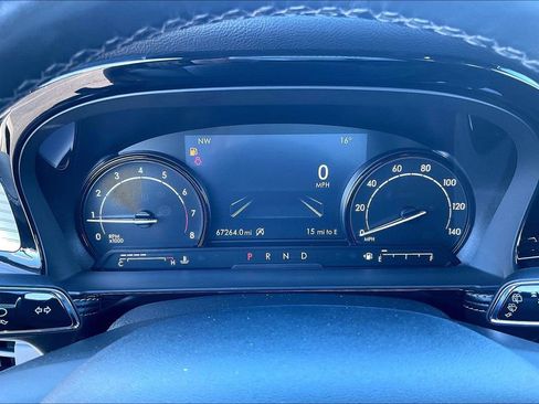 Used 2022 Lincoln Corsair AWD w/ Premium Package image 17