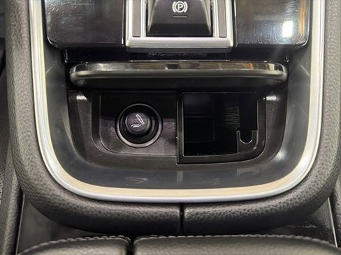 Used 2018 Porsche Panamera 4 image 37