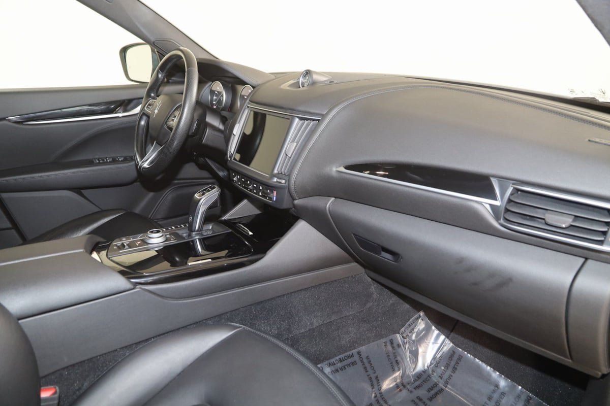 Used 2022 Maserati Levante Modena AWD/4WD image 38