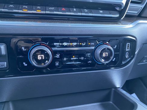 Used 2022 Chevrolet Silverado 1500 LT Trail Boss w/ LT Trail Boss Premium Package image 31