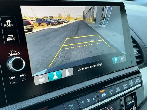 Used 2025 Honda Odyssey Sport-L image 25