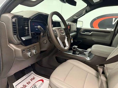 New 2026 GMC Sierra 1500 SLT image 12