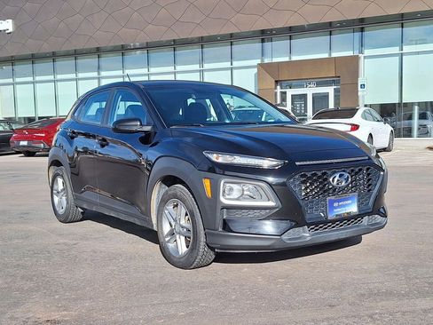 Used 2018 Hyundai Kona SE image 1