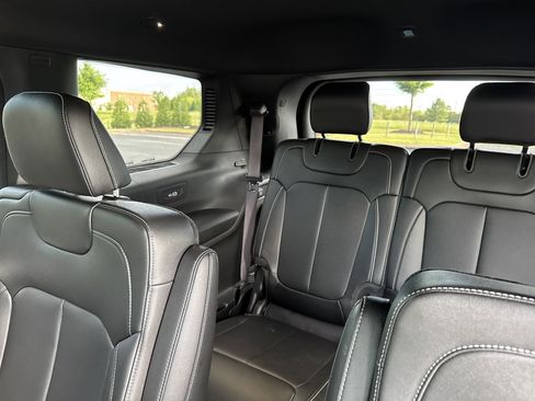 Used 2024 Jeep Grand Cherokee L Limited image 26