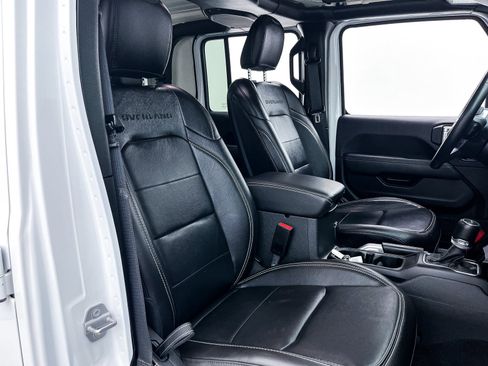 Used 2022 Jeep Gladiator Overland w/ Popular Equipment Package image 34