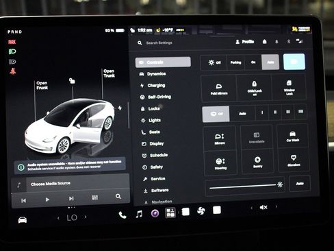 Used 2023 Tesla Model 3 Standard Range RWD image 24
