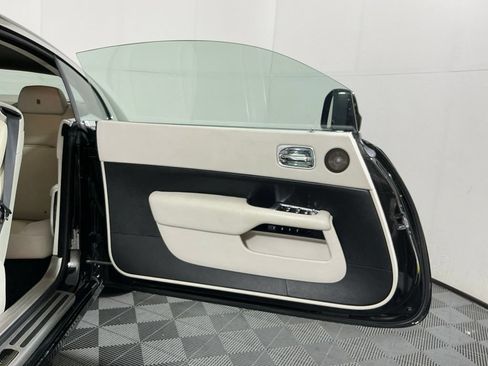 Used 2014 Rolls-Royce Wraith RWD image 19