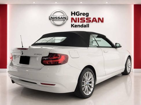Used 2017 BMW 230i Convertible RWD image 4