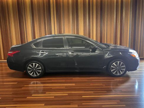 Used 2017 Nissan Altima 2.5 SV image 8