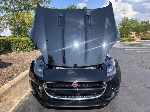 Used 2020 Jaguar F-TYPE Convertible RWD image 11